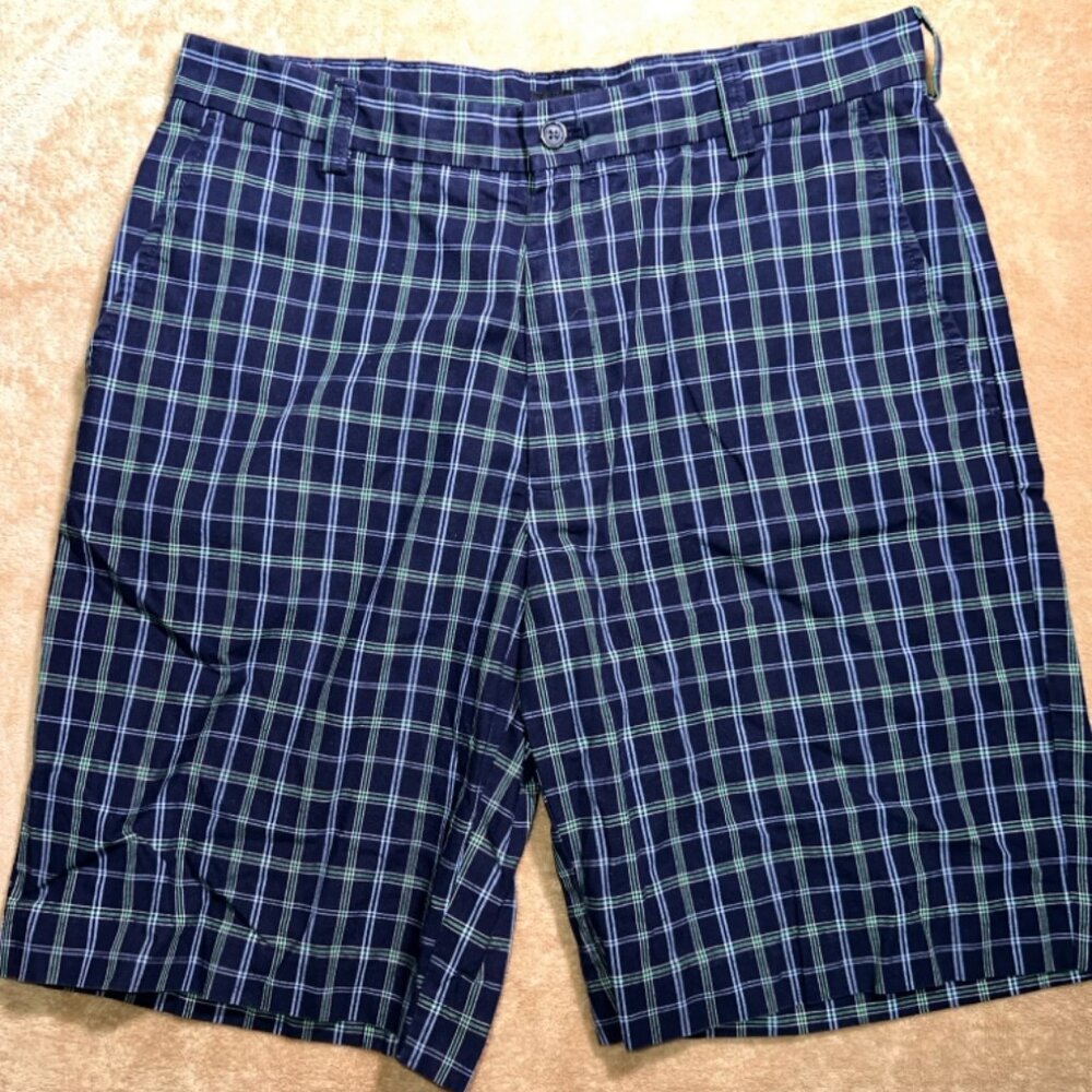 IZOD XFG Men 34 Navy White‎ Green Plaid Perform Golf Casual Flat Front Short (B)